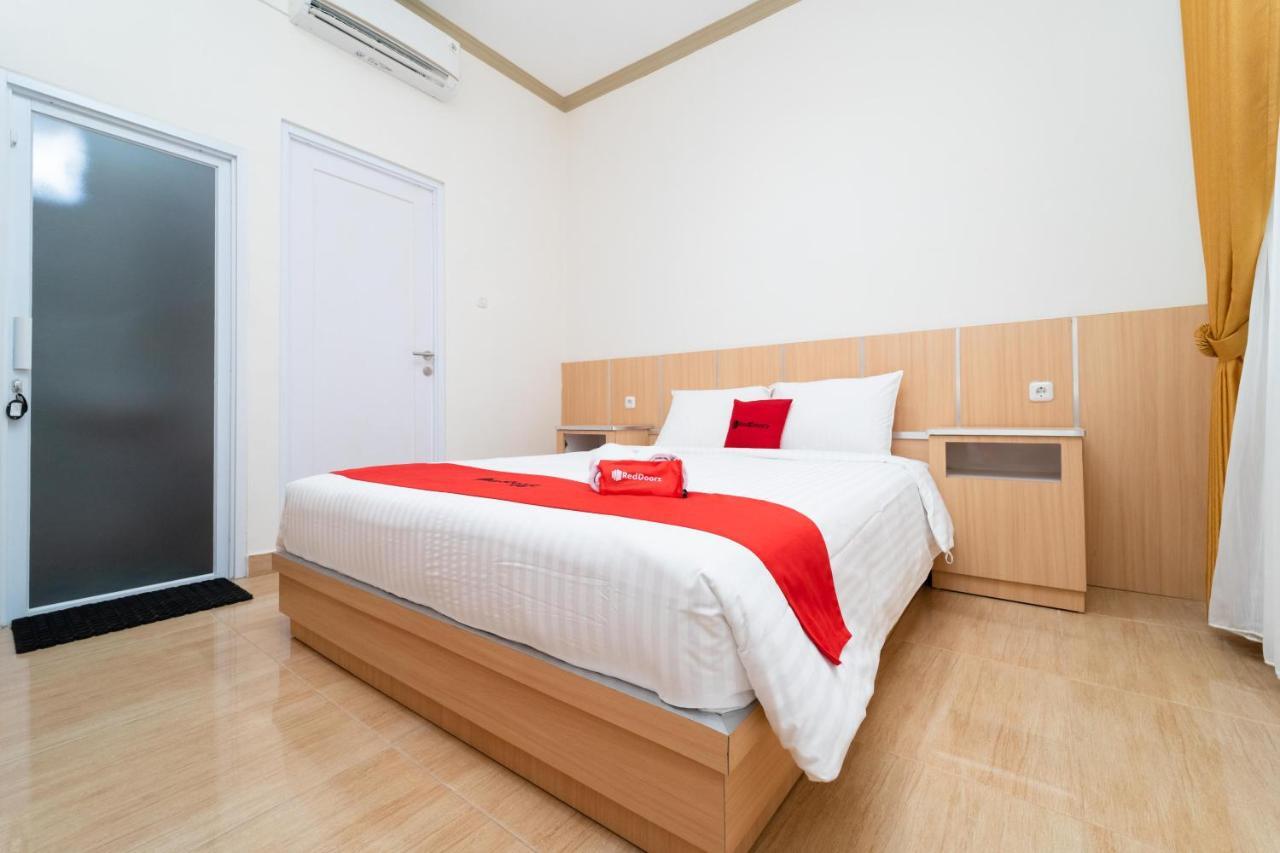 Reddoorz Near Griya Agung Palembang Hotel Talang Kelapa Exterior photo